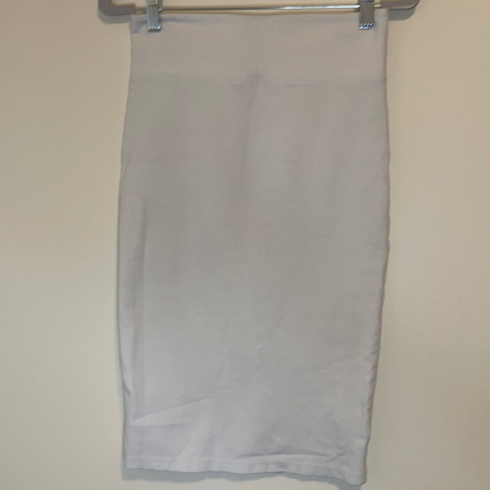 White pencil skirt